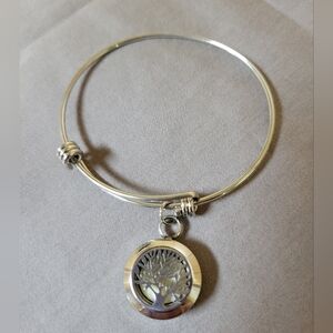 Stainless Bangle with Tree Pendant for Essential Oils